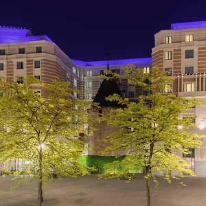 מלון Novotel Centre ****